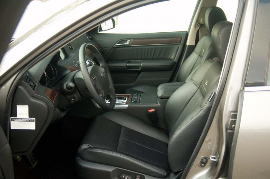  Infiniti M35 2009 года  (фото 26 из 42)